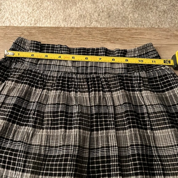 Checked print skirt size M by Dream Out Loud by Selena Gomez - Picture 5 of 9